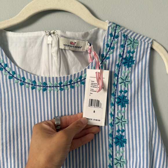 Vineyard Vines Pop Embroidered Hydrangea Stretch Shift Dress - Picture 5 of 8